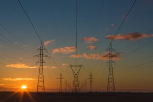 Detección de Fugas de Aire Comprimido y Descargas Parciales mediante Ultrasonido Acústico
